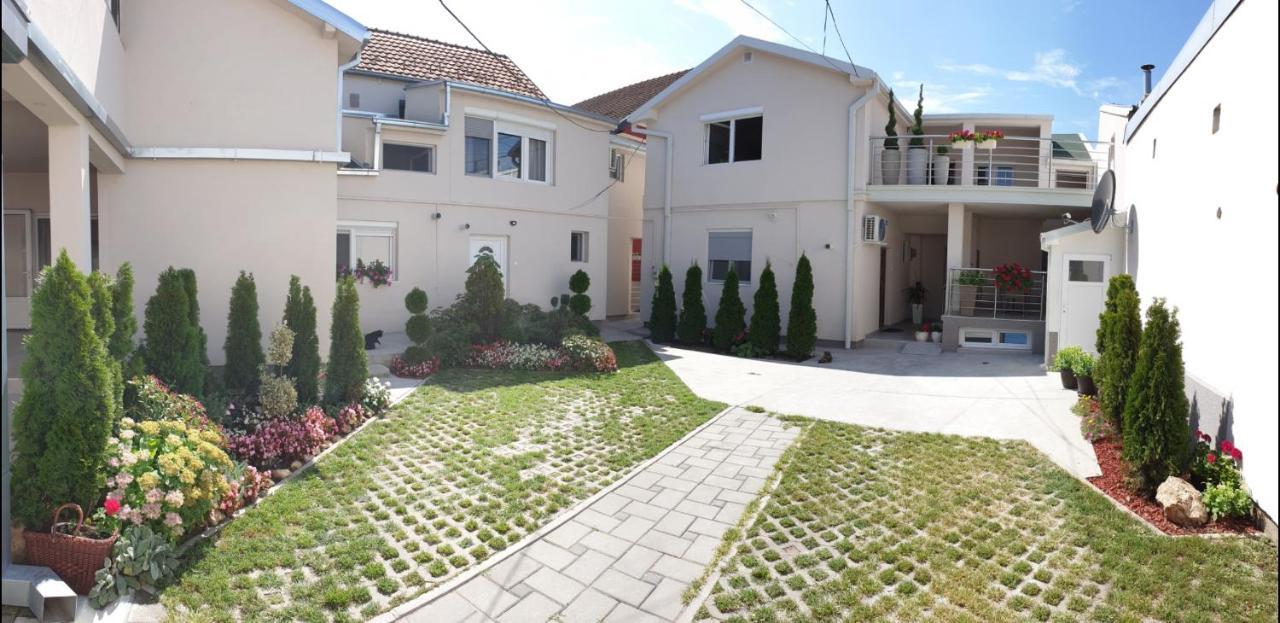 Lovely Private Flats Free Parking Novi Sad Exterior foto